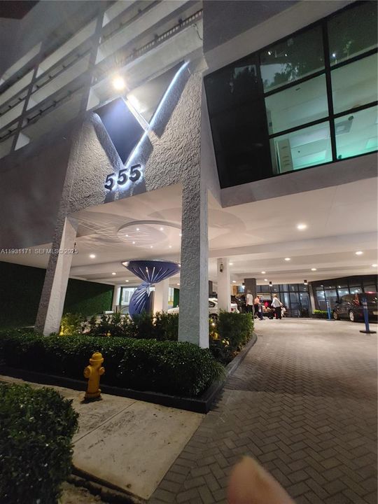 En Venta: $335,000 (1 camas, 1 baños, 860 Pies cuadrados)