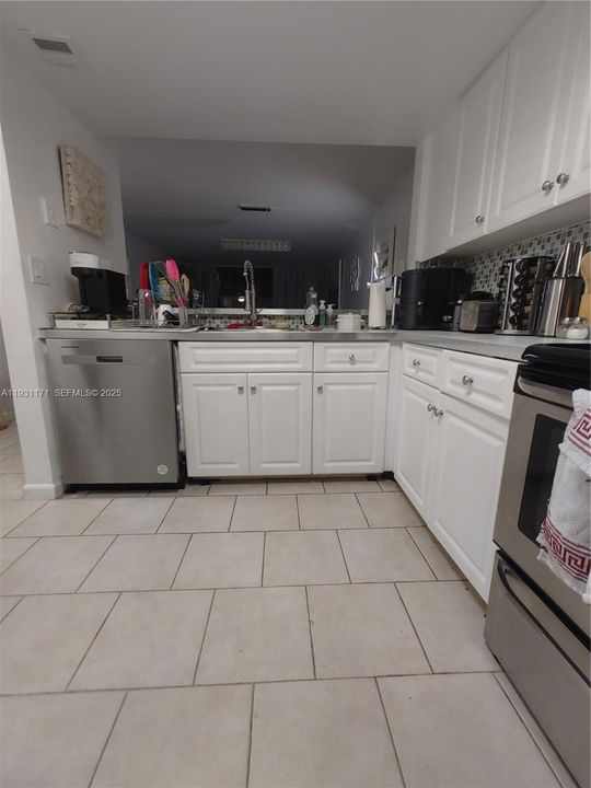 En Venta: $335,000 (1 camas, 1 baños, 860 Pies cuadrados)