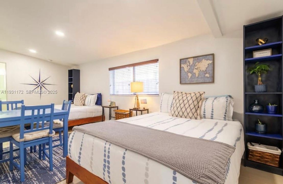 На продажу: $599,000 (2 спален, 2 ванн, 1250 Квадратных фут)