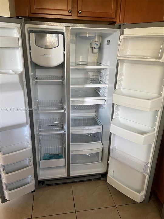 В аренду: $3,200 (3 спален, 2 ванн, 1742 Квадратных фут)