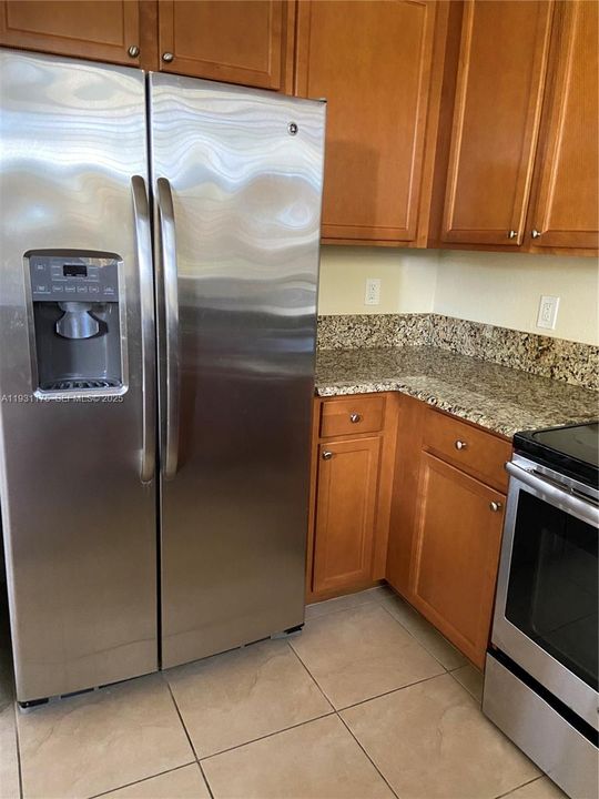 В аренду: $3,200 (3 спален, 2 ванн, 1742 Квадратных фут)