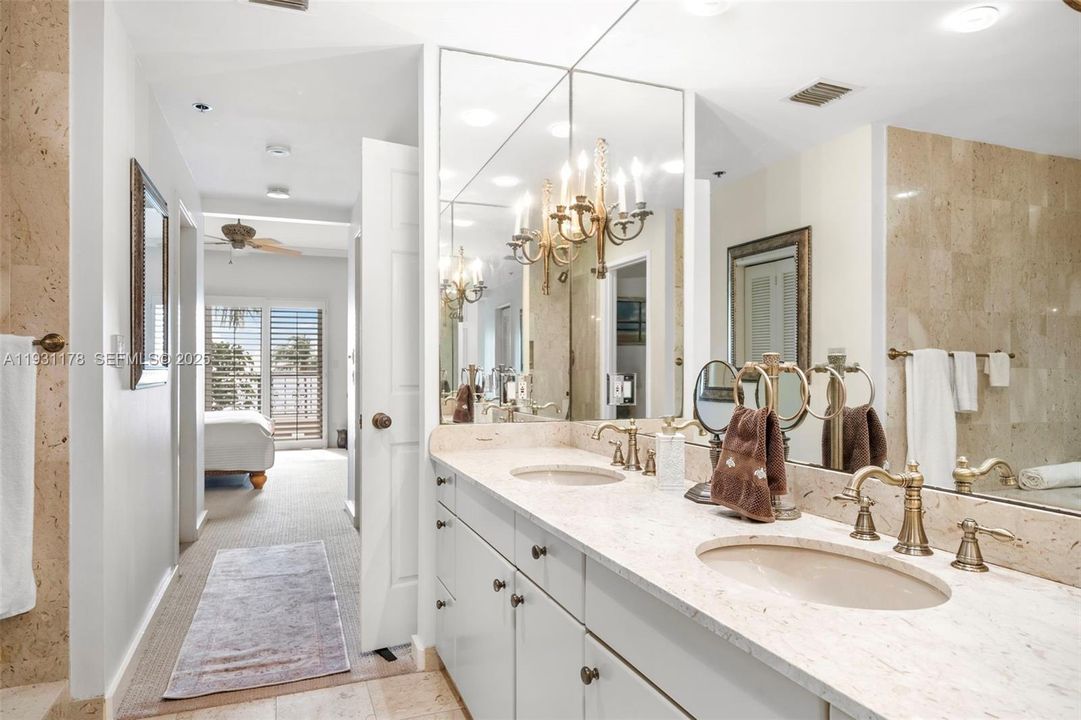 For Rent: $25,000 (2 beds, 2 baths, 1847 Square Feet)