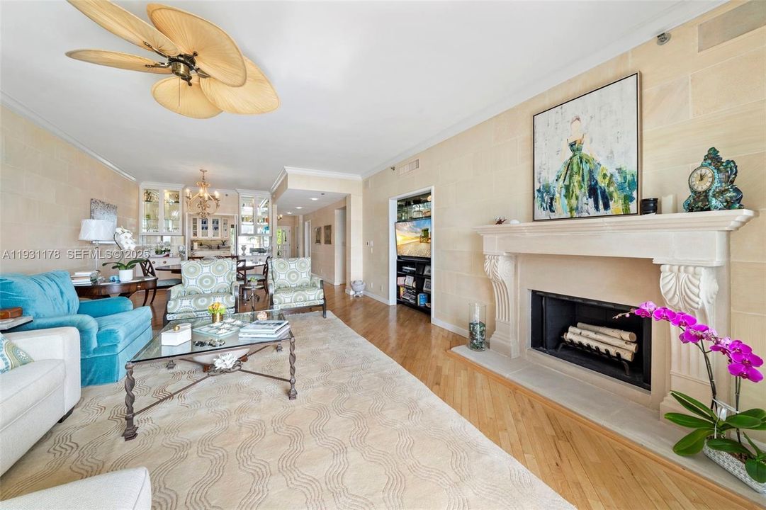 For Rent: $25,000 (2 beds, 2 baths, 1847 Square Feet)