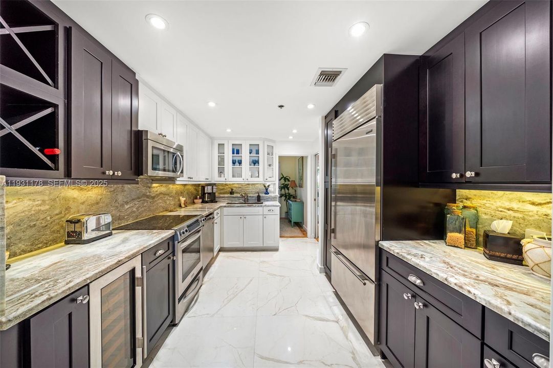 For Rent: $25,000 (2 beds, 2 baths, 1847 Square Feet)