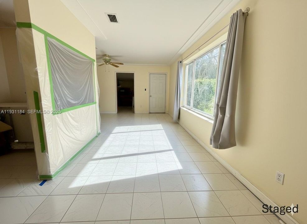 For Sale: $395,000 (2 beds, 1 baths, 1100 Square Feet)