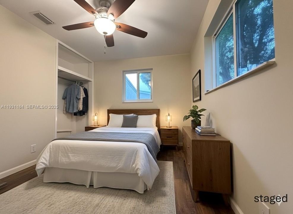 For Sale: $395,000 (2 beds, 1 baths, 1100 Square Feet)