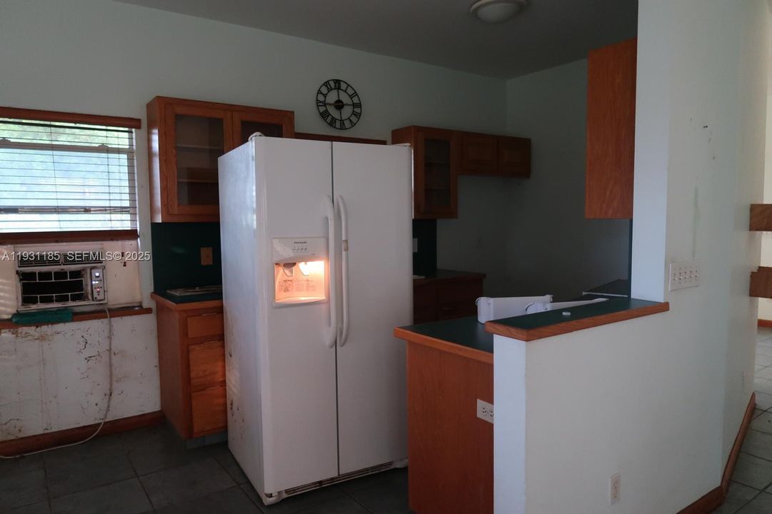 На продажу: $1,280,000 (1 спален, 1 ванн, 1020 Квадратных фут)