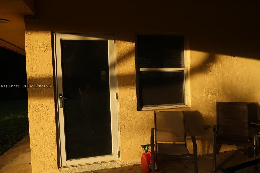 На продажу: $1,280,000 (1 спален, 1 ванн, 1020 Квадратных фут)