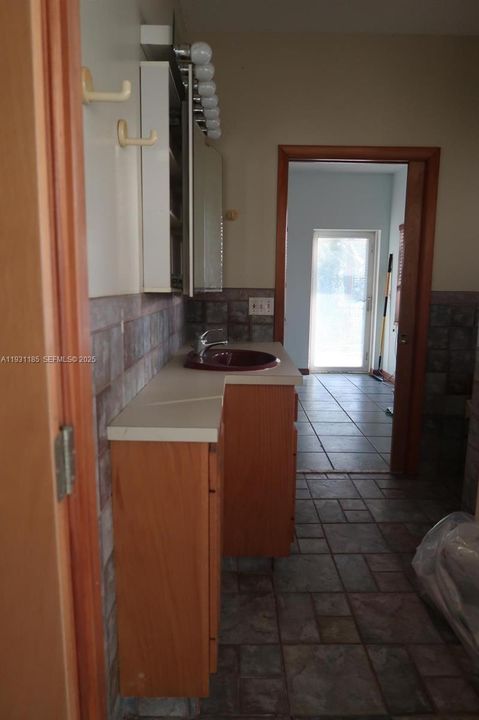 На продажу: $1,280,000 (1 спален, 1 ванн, 1020 Квадратных фут)