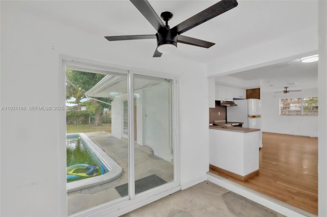 For Sale: $499,900 (3 beds, 2 baths, 1168 Square Feet)