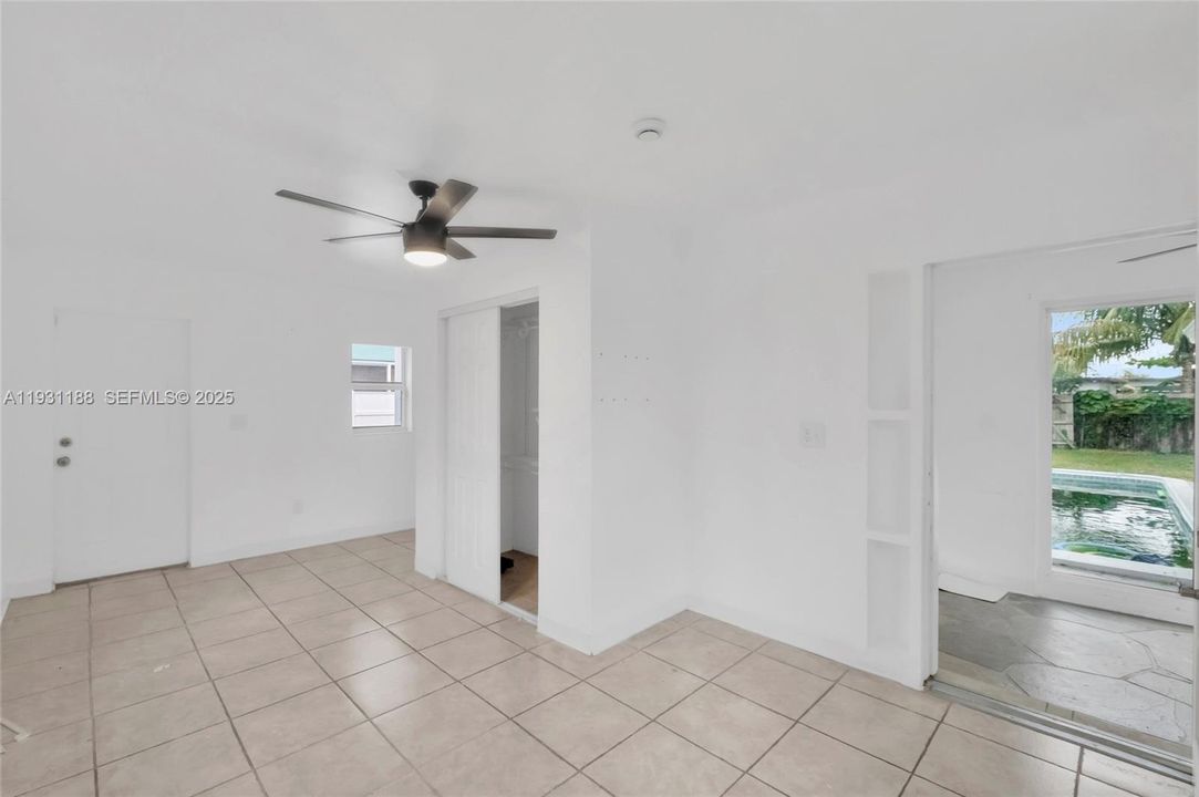 For Sale: $499,900 (3 beds, 2 baths, 1168 Square Feet)