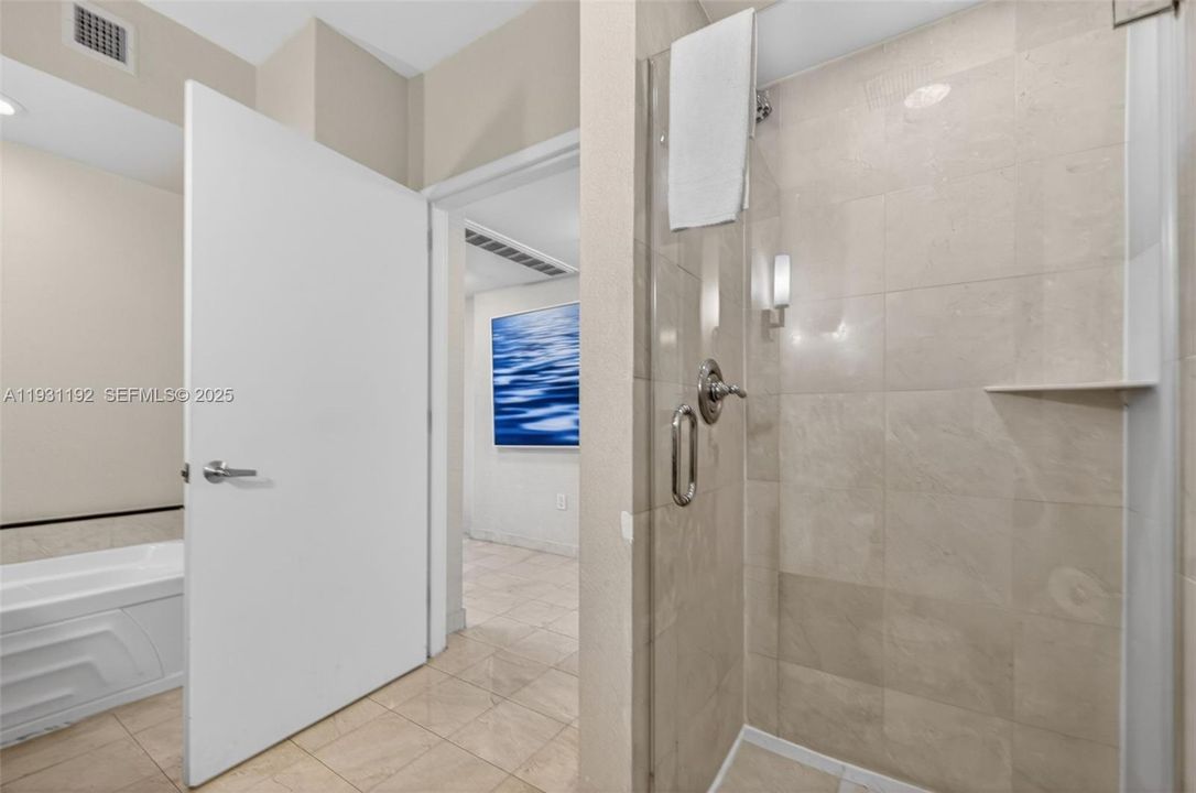 For Sale: $299,000 (0 beds, 1 baths, 551 Square Feet)