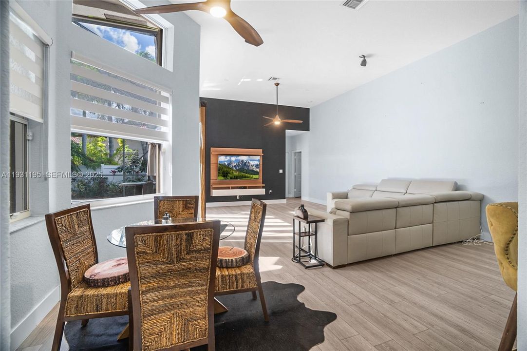 На продажу: $985,000 (4 спален, 3 ванн, 2957 Квадратных фут)