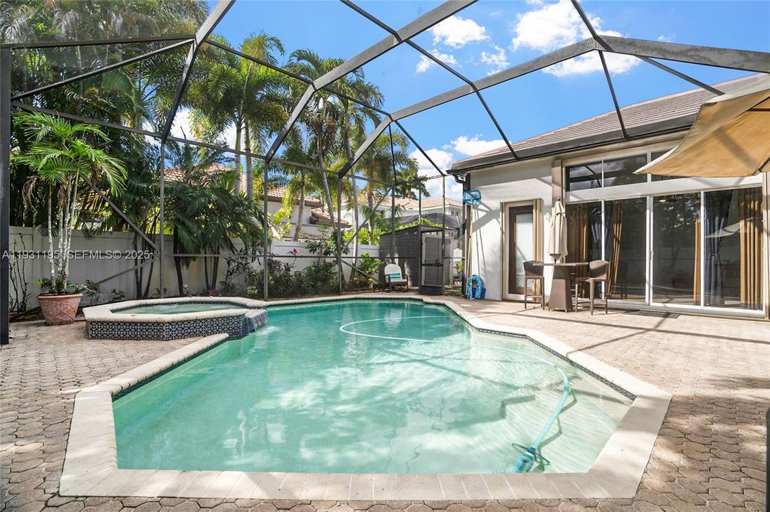 На продажу: $985,000 (4 спален, 3 ванн, 2957 Квадратных фут)