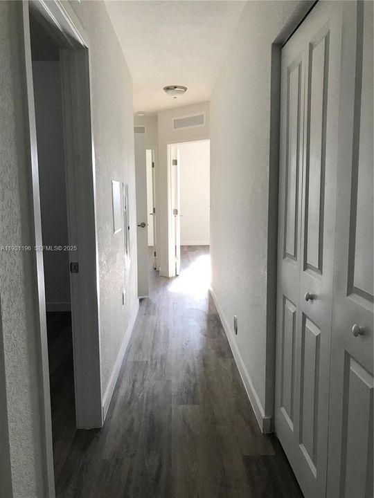 For Rent: $2,600 (3 beds, 2 baths, 1428 Square Feet)