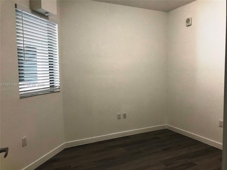 For Rent: $2,600 (3 beds, 2 baths, 1428 Square Feet)