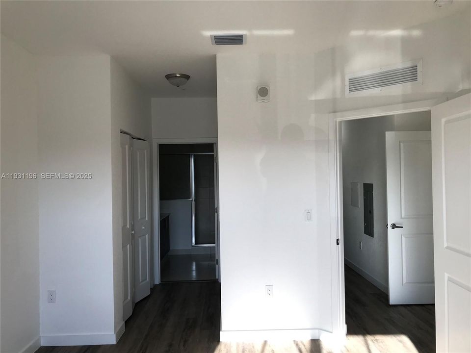 For Rent: $2,600 (3 beds, 2 baths, 1428 Square Feet)