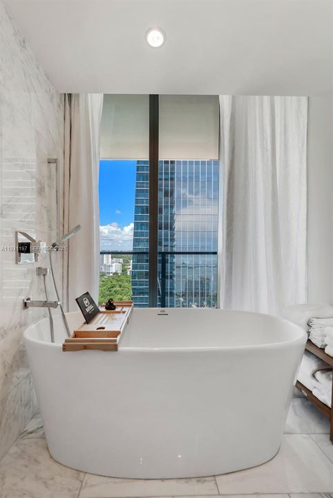 For Rent: $9,000 (2 beds, 2 baths, 1148 Square Feet)