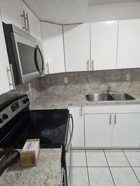 For Sale: $425,500 (3 beds, 2 baths, 1440 Square Feet)