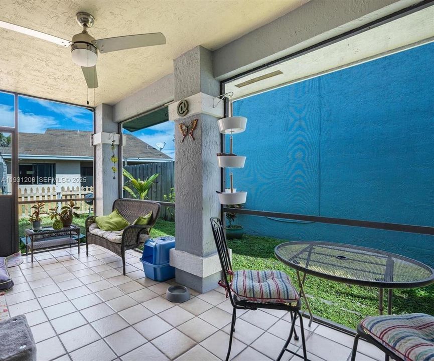 For Rent: $2,600 (2 beds, 2 baths, 1136 Square Feet)