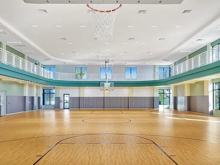 For Rent: $5,950 (3 beds, 3 baths, 2176 Square Feet)