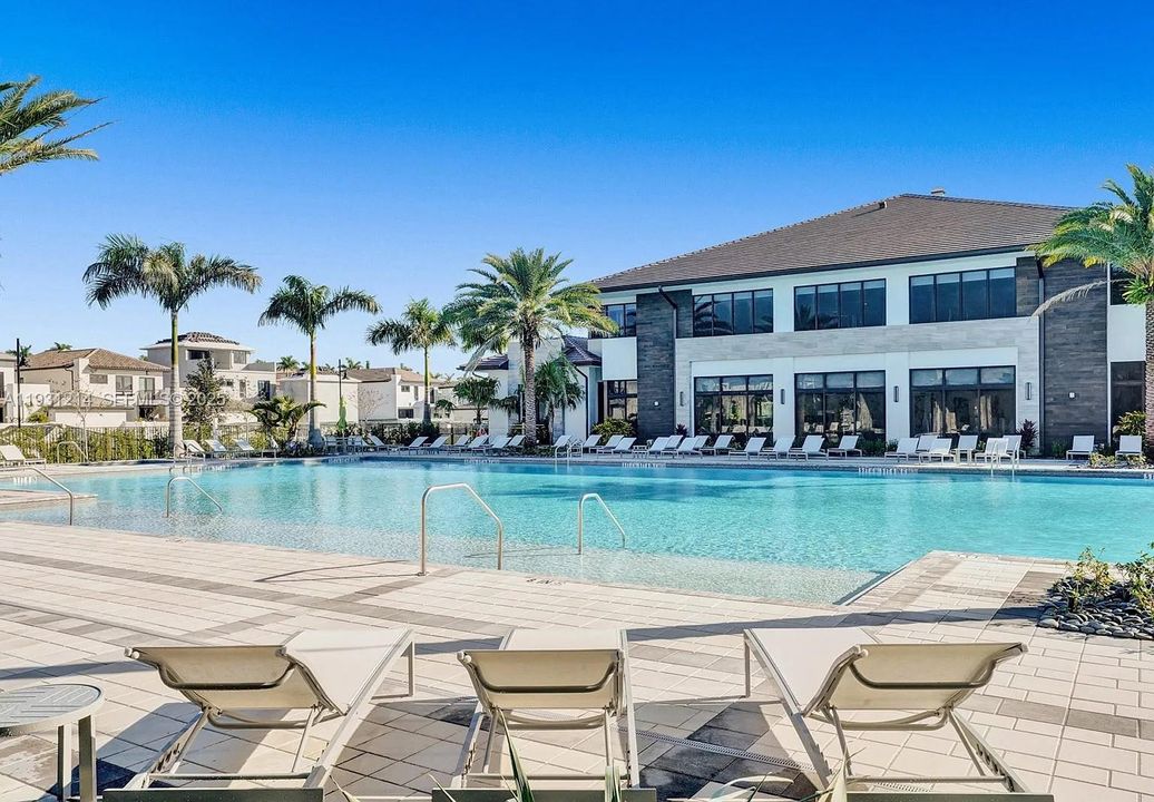 For Rent: $5,950 (3 beds, 3 baths, 2176 Square Feet)