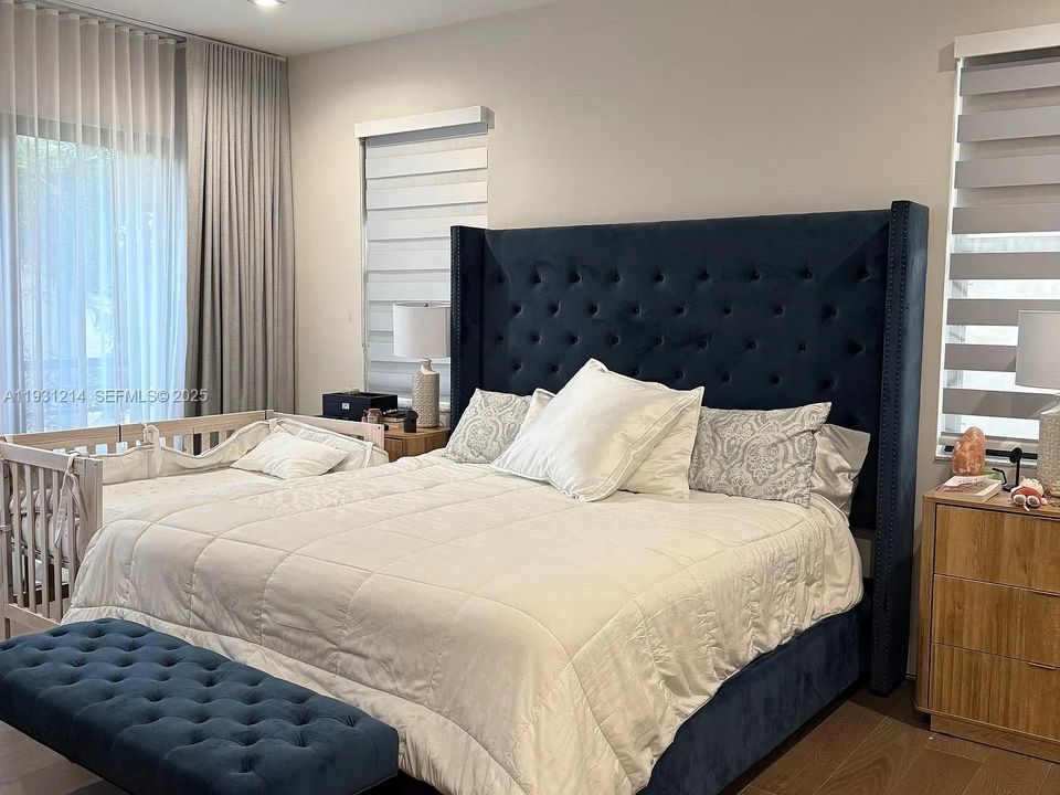 For Rent: $5,950 (3 beds, 3 baths, 2176 Square Feet)