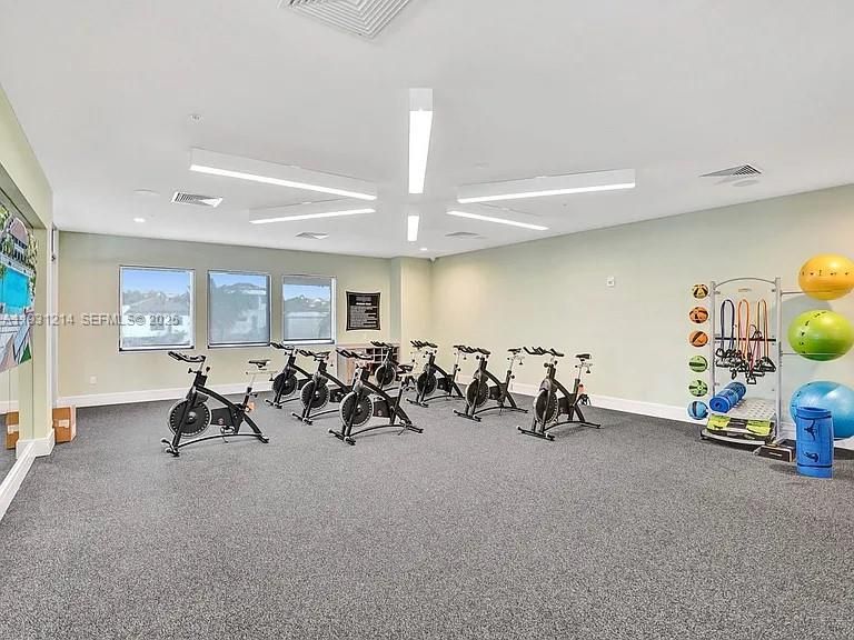 For Rent: $5,950 (3 beds, 3 baths, 2176 Square Feet)