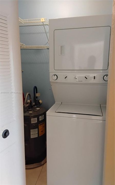 待售: $185,000 (1 贝兹, 1 浴室, 650 平方英尺)