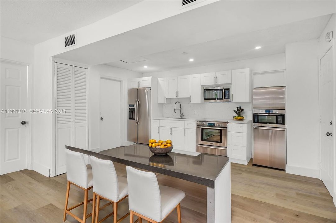 En Renta: $3,300 (3 camas, 2 baños, 912 Pies cuadrados)