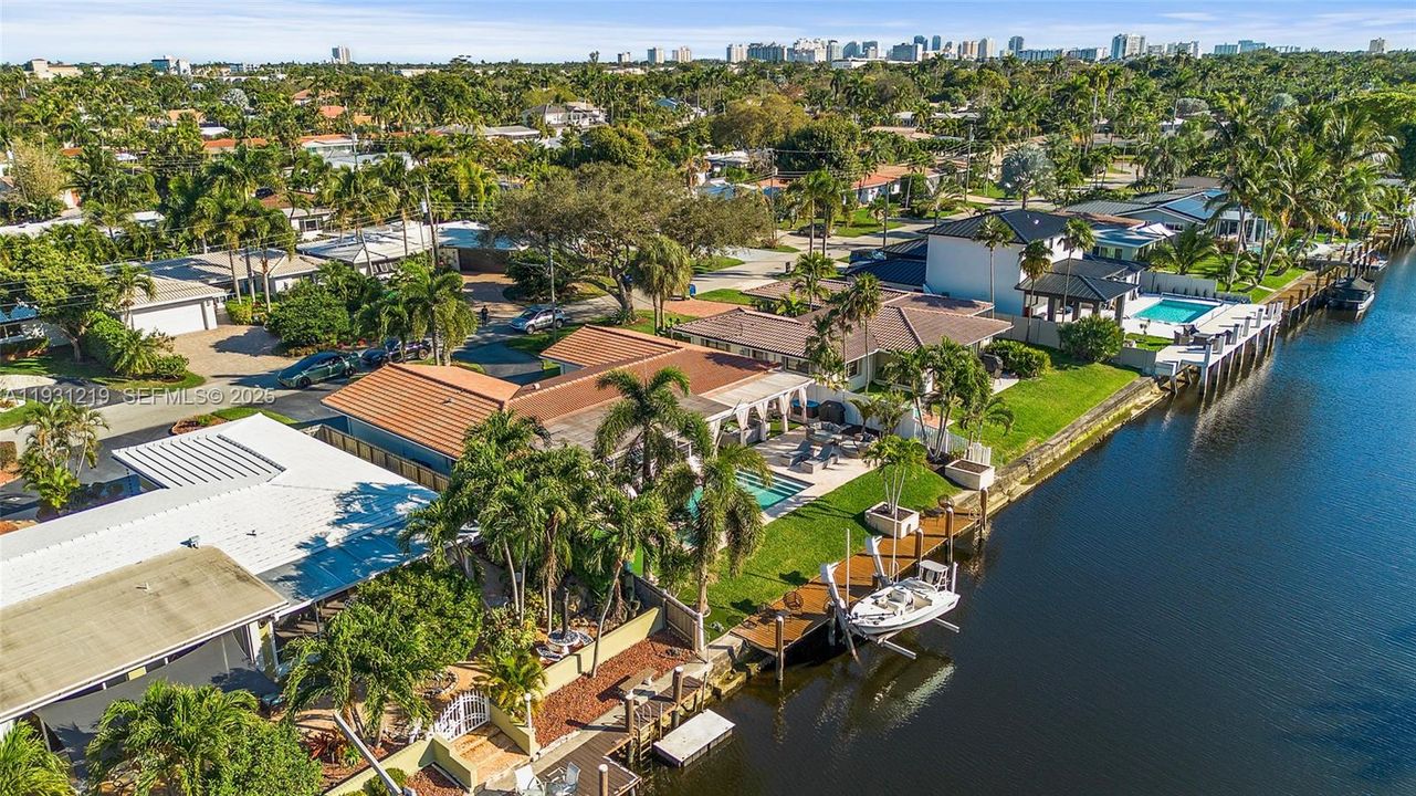 待售: $1,300,000 (3 贝兹, 2 浴室, 1750 平方英尺)