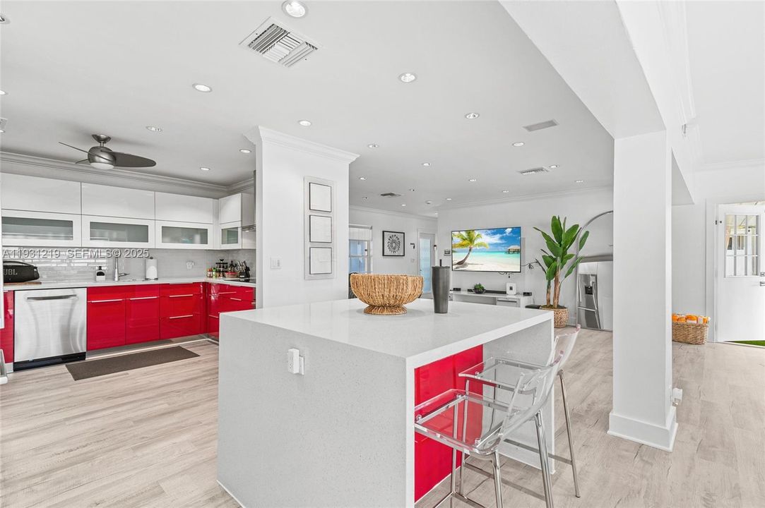 待售: $1,300,000 (3 贝兹, 2 浴室, 1750 平方英尺)