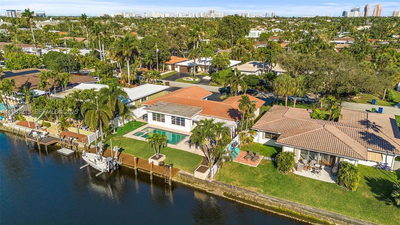 待售: $1,300,000 (3 贝兹, 2 浴室, 1750 平方英尺)