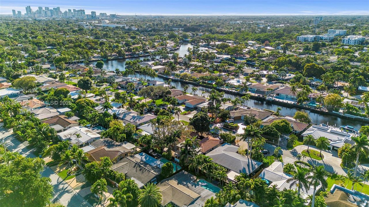 待售: $1,300,000 (3 贝兹, 2 浴室, 1750 平方英尺)