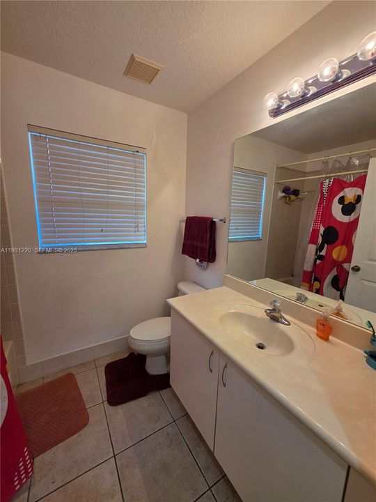 На продажу: $420,000 (3 спален, 2 ванн, 1336 Квадратных фут)