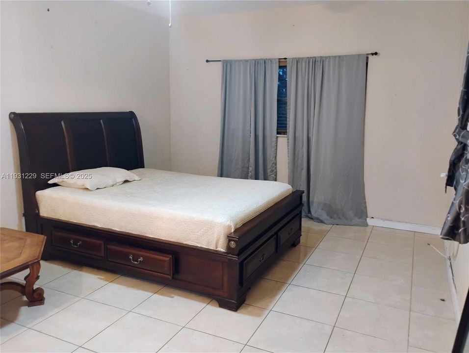 En Renta: $1,300 (1 camas, 1 baños, 400 Pies cuadrados)