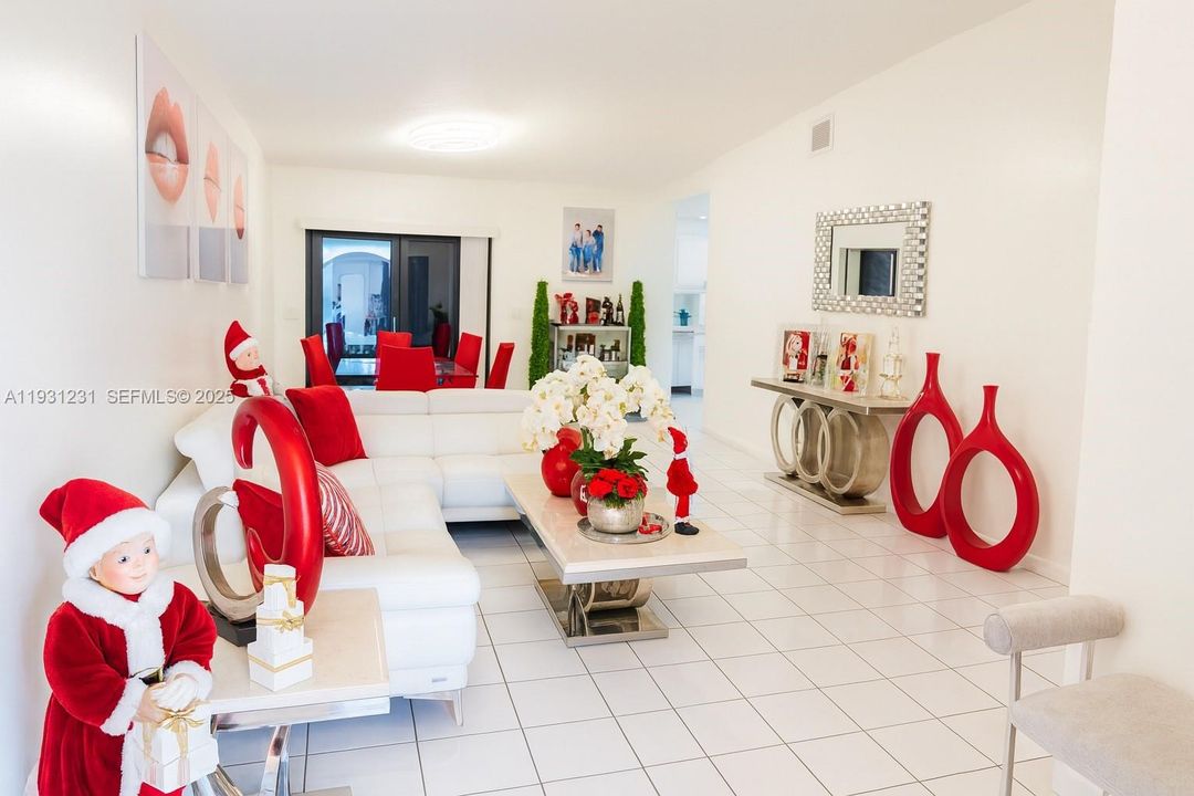 For Sale: $649,000 (3 beds, 2 baths, 1664 Square Feet)