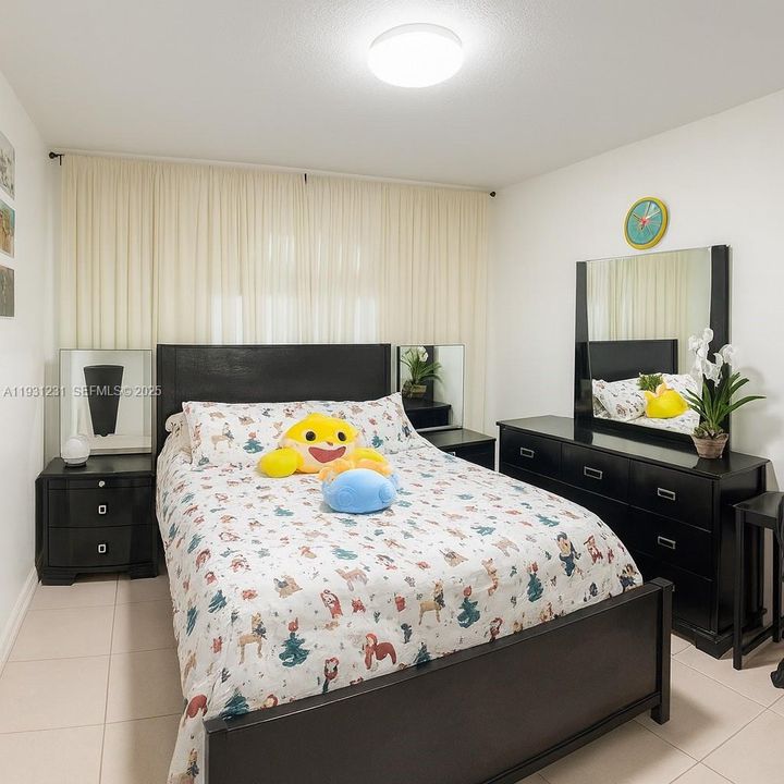 For Sale: $649,000 (3 beds, 2 baths, 1664 Square Feet)