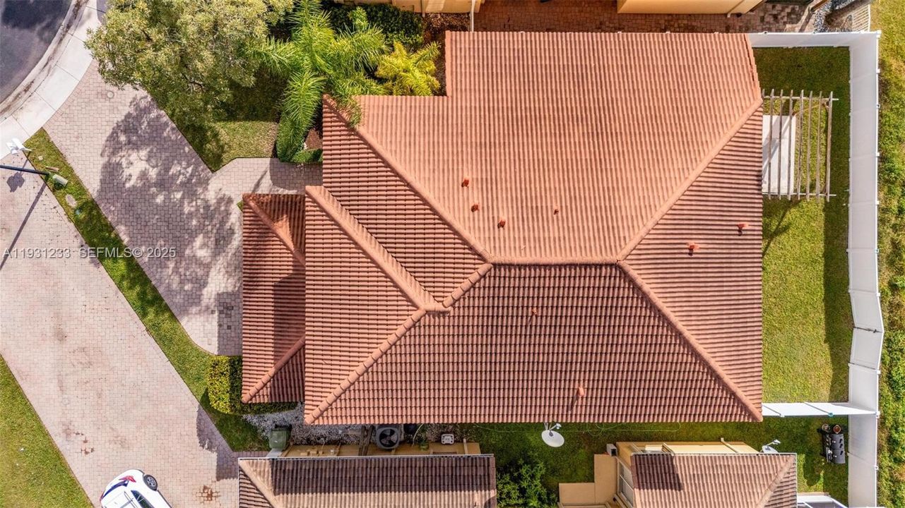 En Venta: $584 (5 camas, 3 baños, 2494 Pies cuadrados)