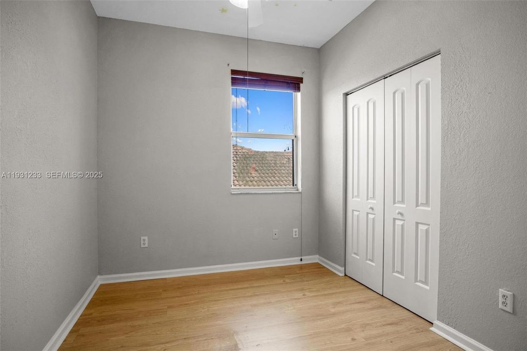 En Venta: $584 (5 camas, 3 baños, 2494 Pies cuadrados)