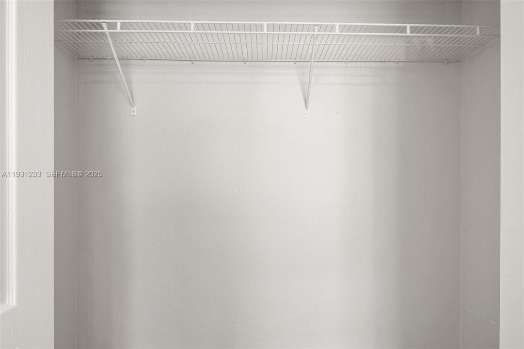 En Venta: $584 (5 camas, 3 baños, 2494 Pies cuadrados)