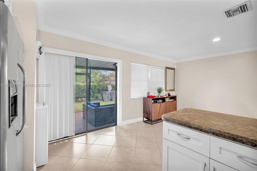 For Sale: $320,000 (3 beds, 2 baths, 1428 Square Feet)