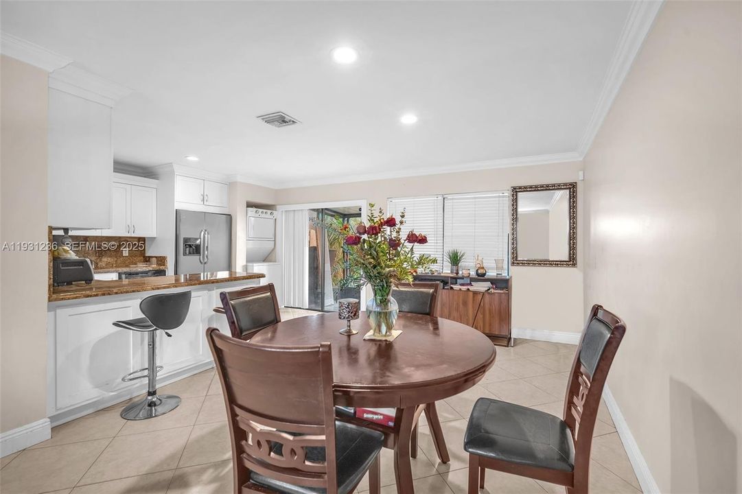 For Sale: $320,000 (3 beds, 2 baths, 1428 Square Feet)