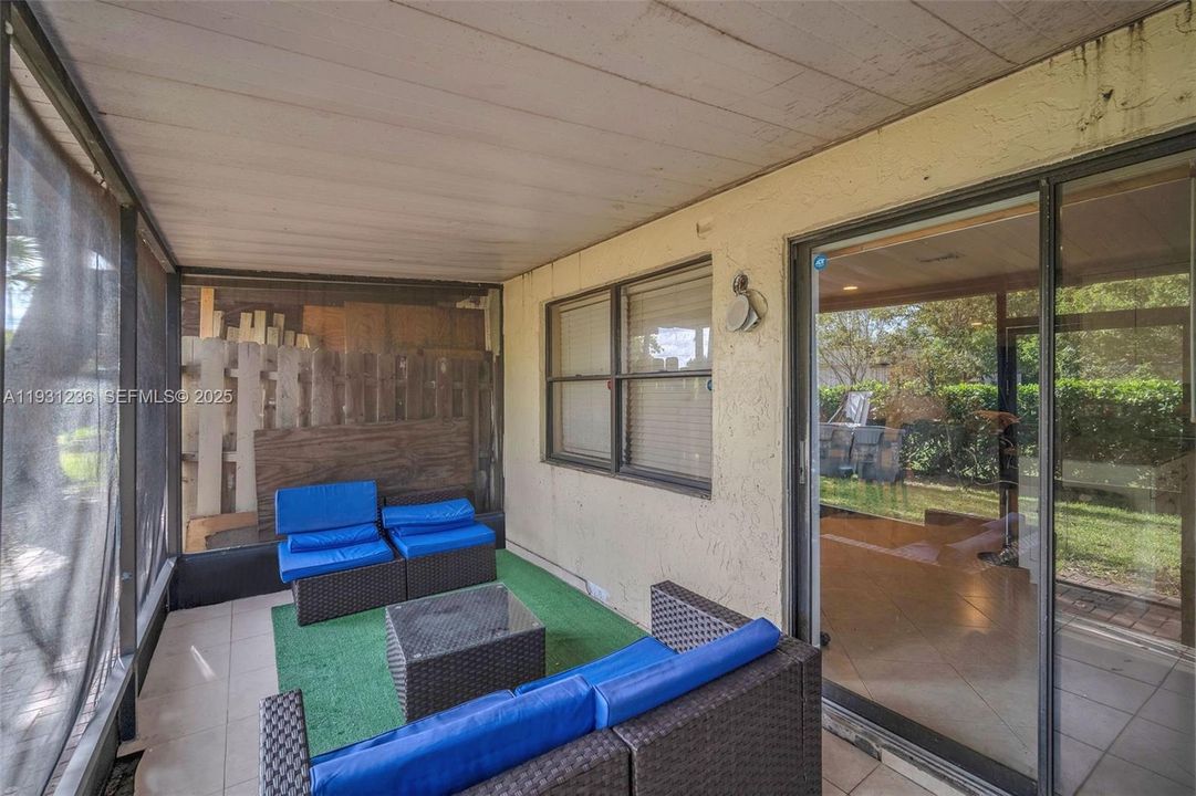 For Sale: $320,000 (3 beds, 2 baths, 1428 Square Feet)