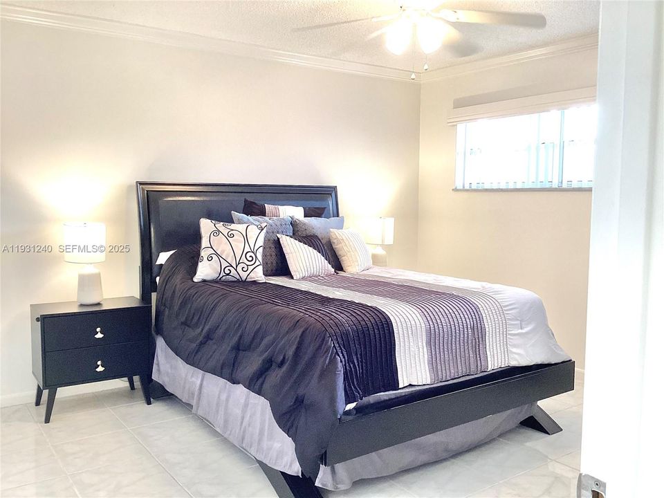 В аренду: $1,800 (2 спален, 2 ванн, 1170 Квадратных фут)