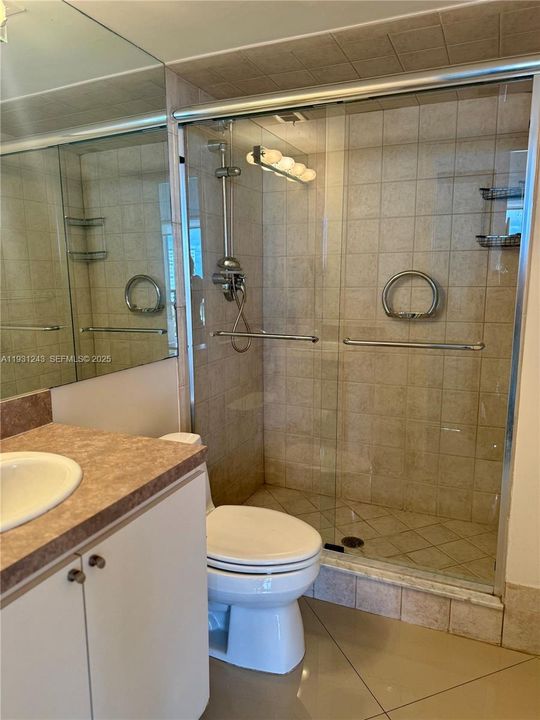 For Rent: $3,400 (2 beds, 2 baths, 1270 Square Feet)