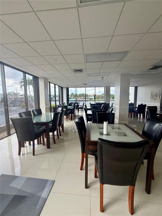 For Rent: $3,400 (2 beds, 2 baths, 1270 Square Feet)