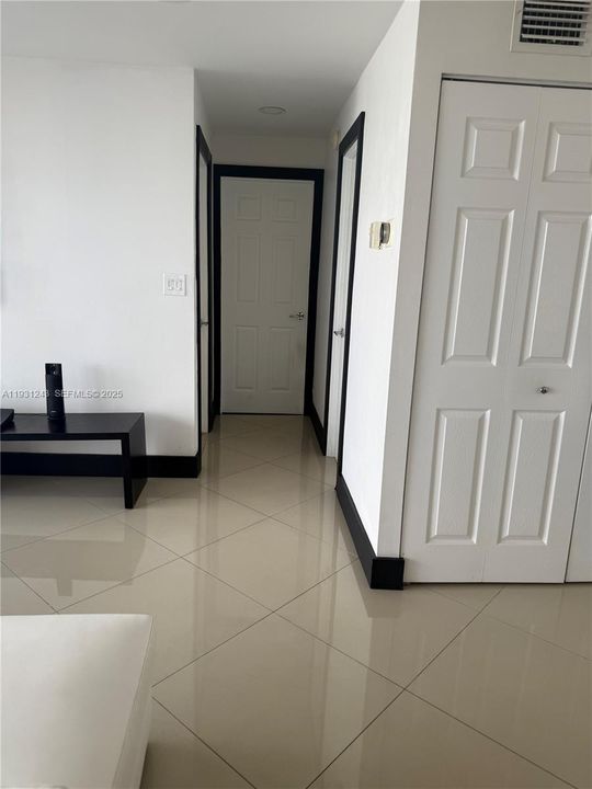 For Rent: $3,400 (2 beds, 2 baths, 1270 Square Feet)