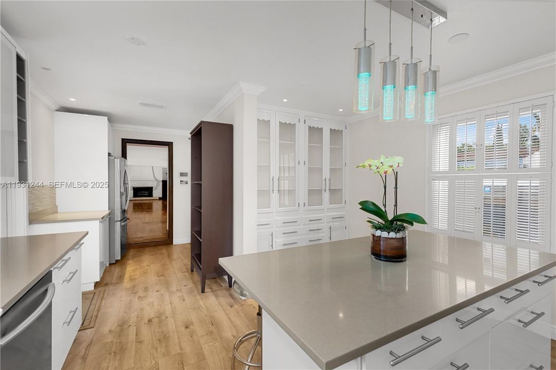 For Sale: $2,485,000 (2 beds, 3 baths, 2693 Square Feet)