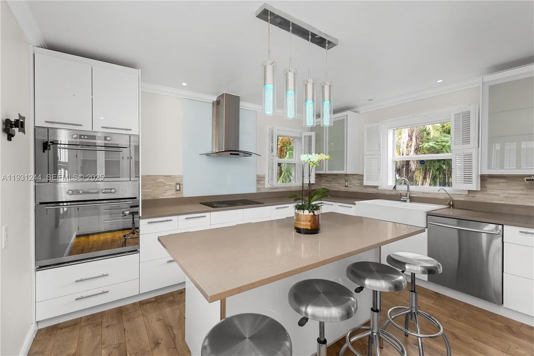 For Sale: $2,485,000 (2 beds, 3 baths, 2693 Square Feet)